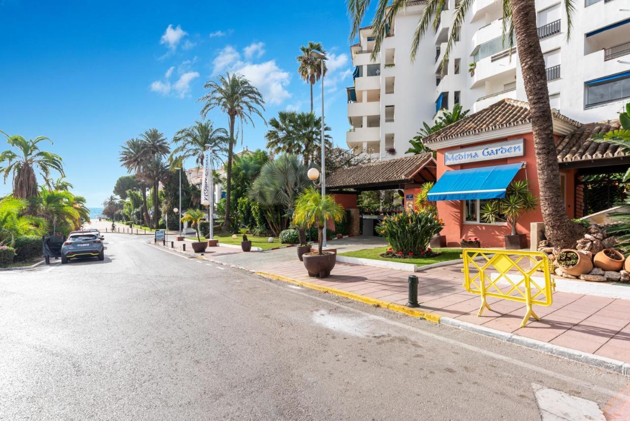 Modern Apartment - 2 Bedrooms, Beachside - Puerto Banus Marbella Bagian luar foto